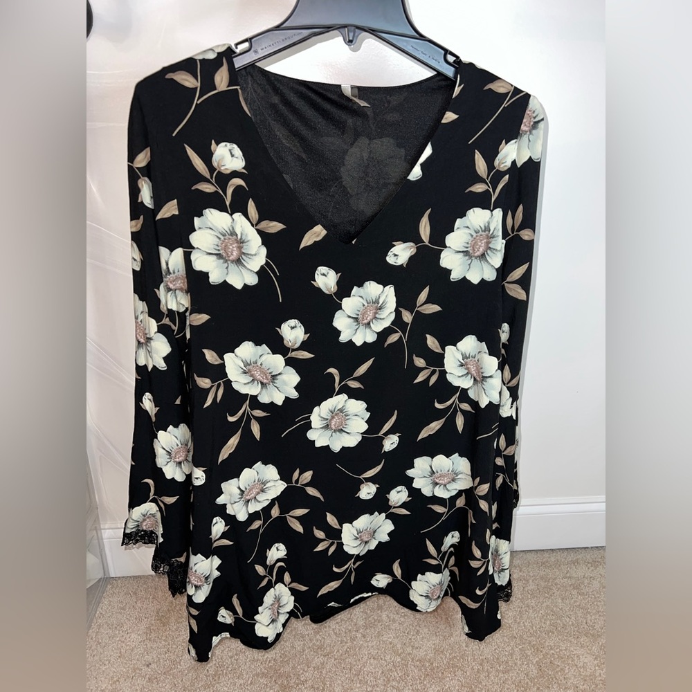 Long sleeve black mini dress with flowers and bell bottom sleeve - size Large